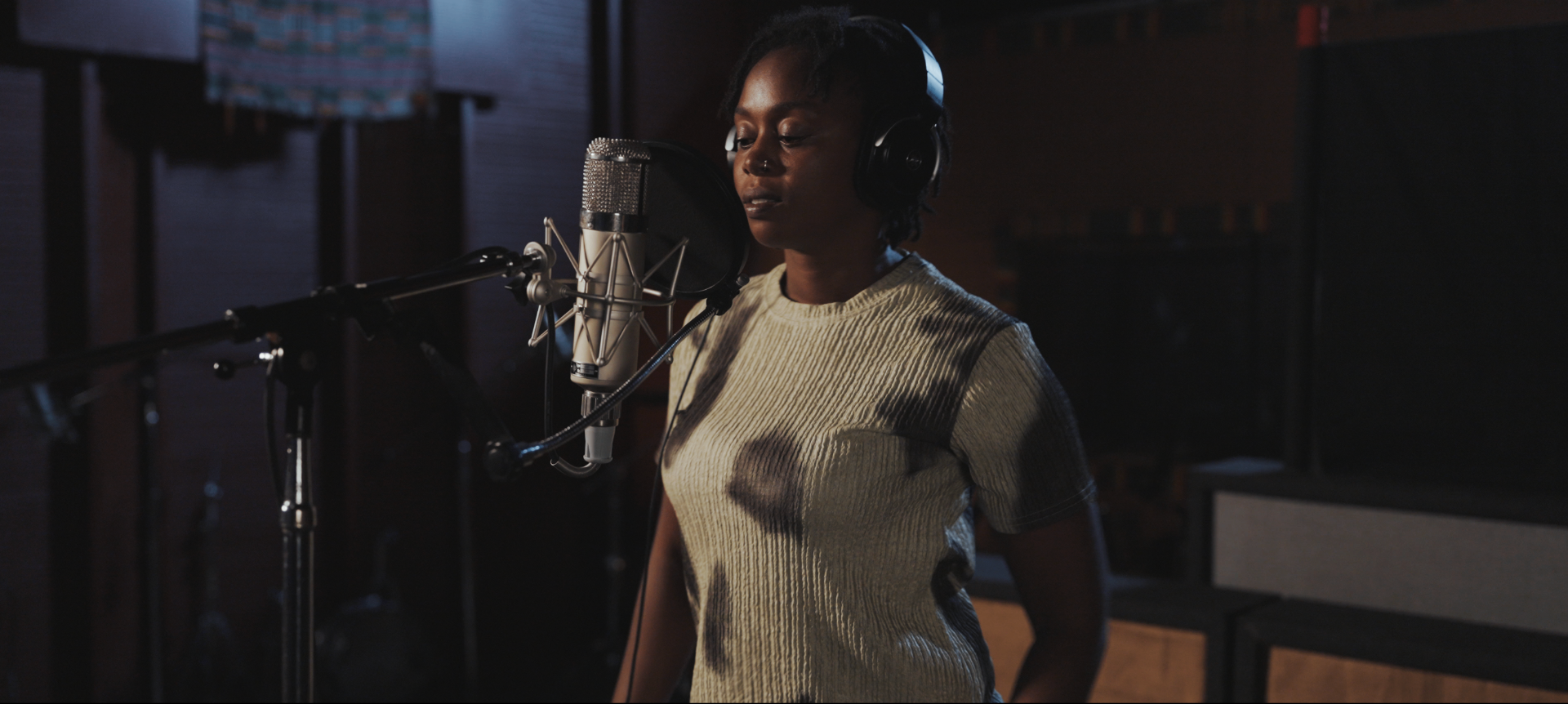 Rewind Selecta — singer at the microphone